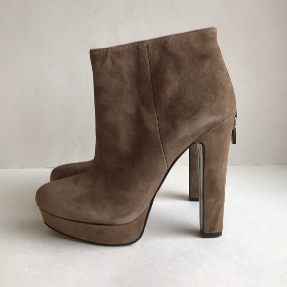 BCBGeneration  suede leather heeled boots Sz 9 - Picture 4 of 8